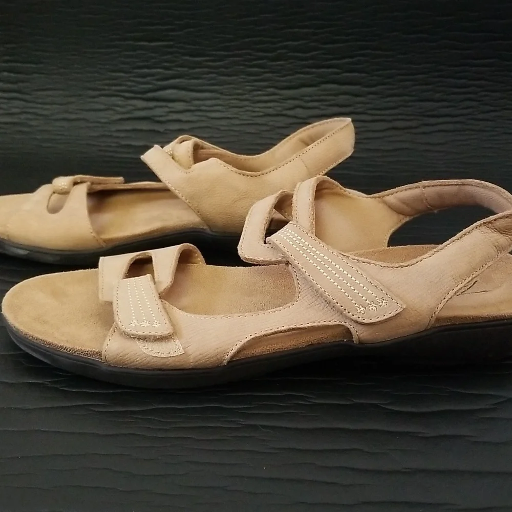 Trotters suede sandals - Picture 4 of 8